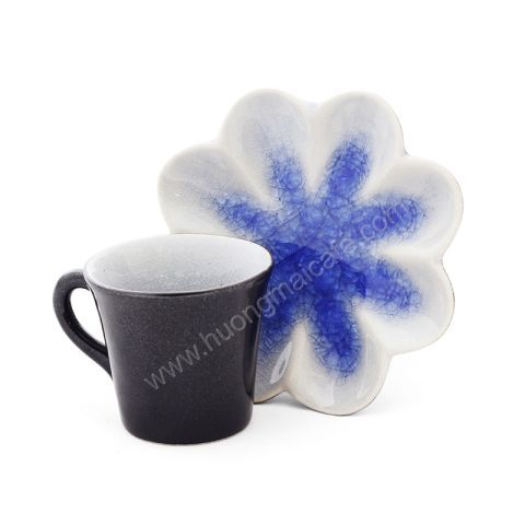 Cup Espesso with petal dish design 