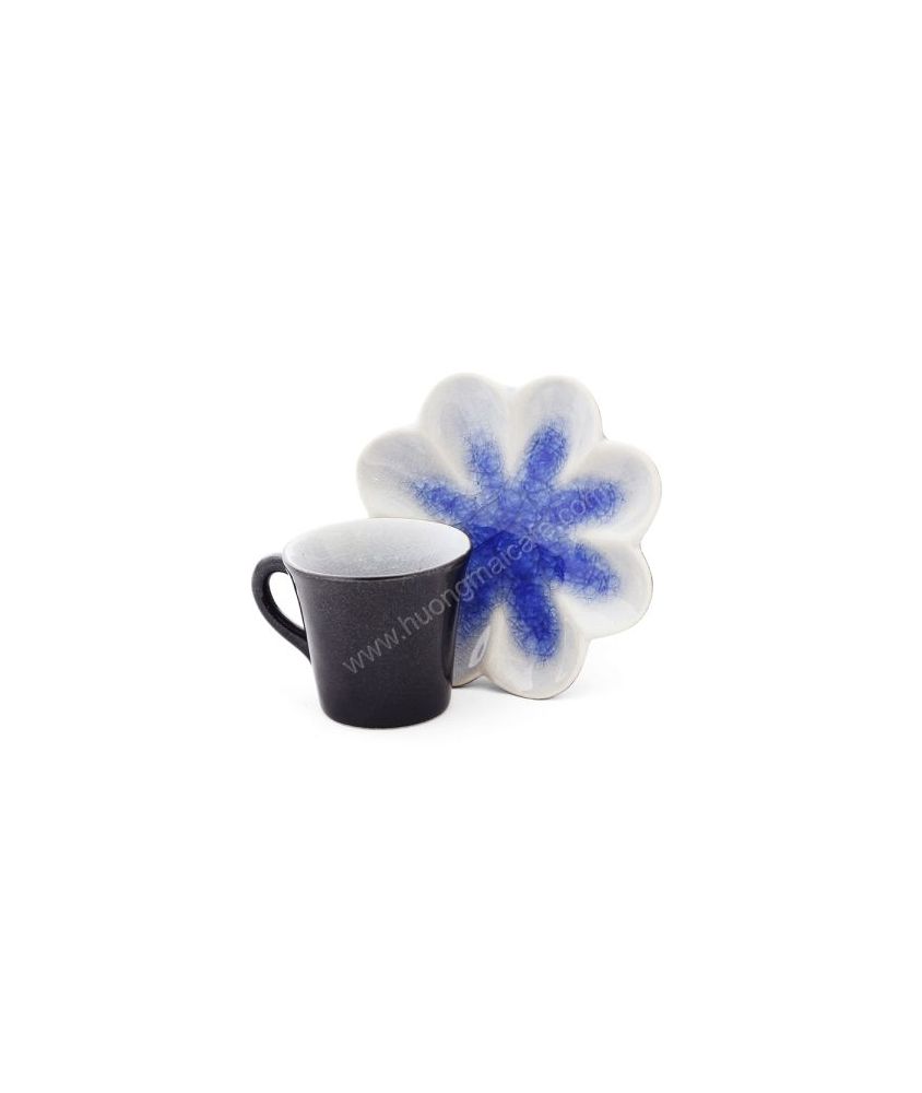 Cup Espesso with petal dish design 