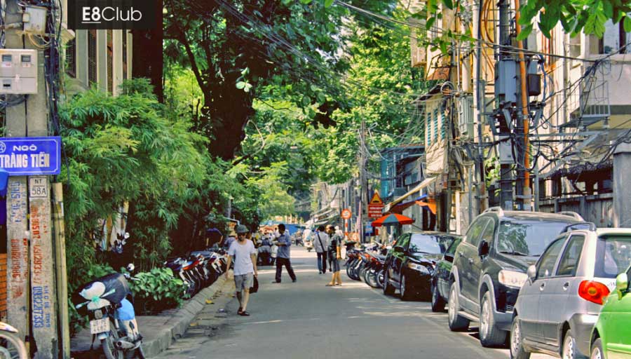 Best shopping streets of Hanoi Old Quarter