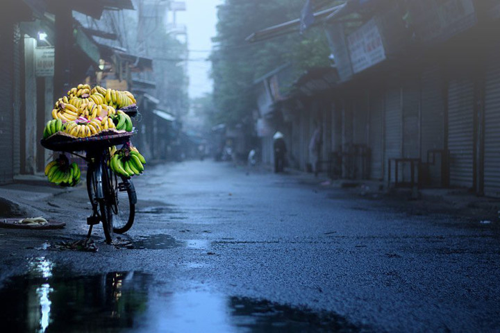 A LITTLE THING TO DO IN RAINY DAY IN HANOI