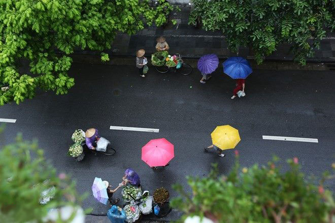 hanoi in rainy day