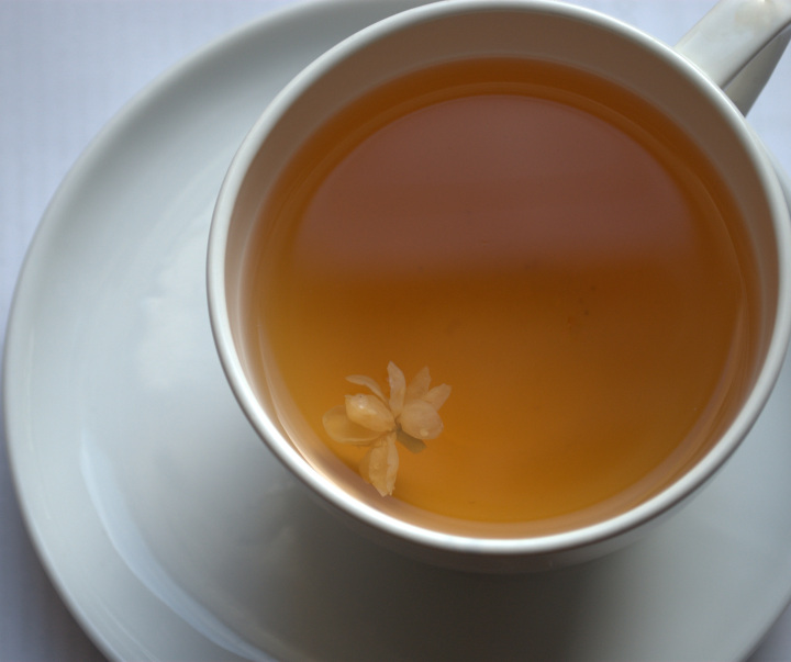 Jasmine tea at Huongmai is fresh, clean, with no chemical flavours