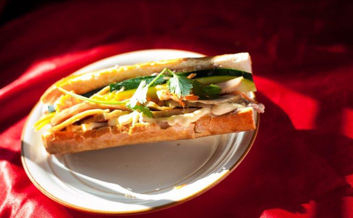 hanoi eating : Vietnamese sandwich